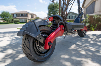 Schokabsorptiesysteem voor forenzenscooters